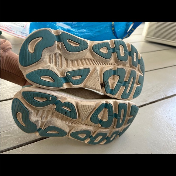 ☀️3/$25 HOKA Women's Gaviota 5 Frost/Rose Gold Running Shoes 9 - Picture 4 of 8